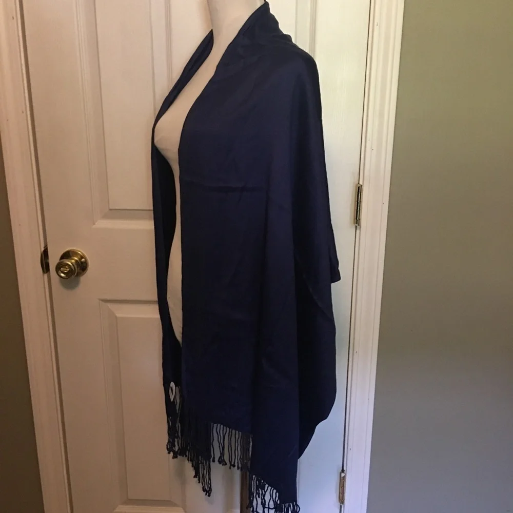 New Direction NWT scarf wrap extra long with tassels. 100% Viscose.